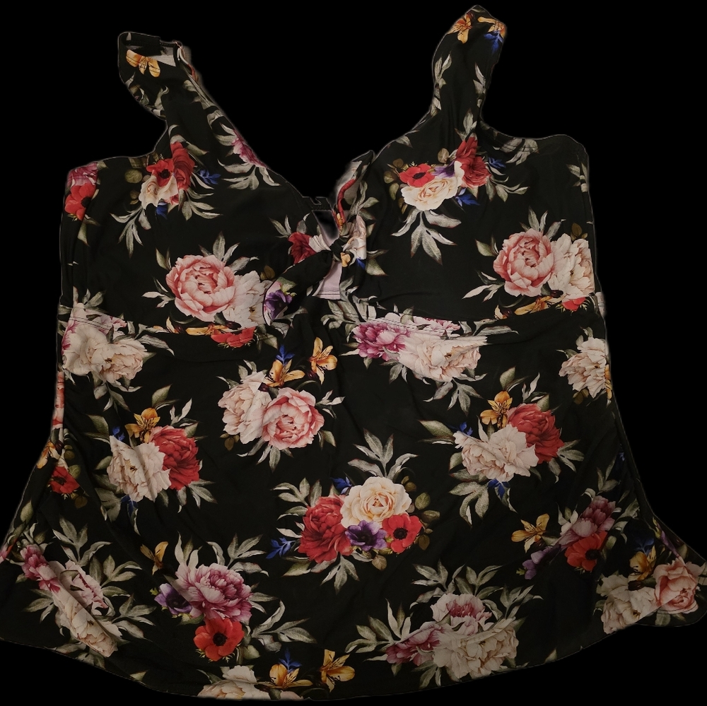 2/$10  LYSA Women's Swimsuit Top Plus Size 3X 26W Bathing Suit Top